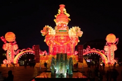 Grandes linternas chinas del festival de los faroles