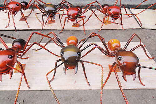 Insectos Enorme hormiga animatrónica