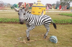 Estatuas de animales artificiales al aire libre Escultura de caballo en espuma