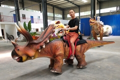 Equipo de entretenimiento paseo dinosaurio animatrónico