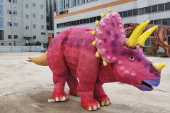 Disfraz de dinosaurio gigante que camina del parque infantil