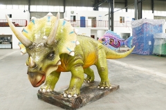 Decoración de dinosaurio modelo animatronic de Triceratops para parque de aventuras