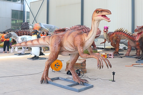 Animatronic Vegetarian Dinosaurs-Gallimimus