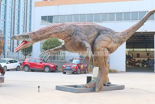 Animatronic Therizinosaur