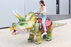 Walking Triceratops Rides
