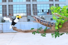 Modelo de paso de dinosaurio de puerta de parque temático jurásico