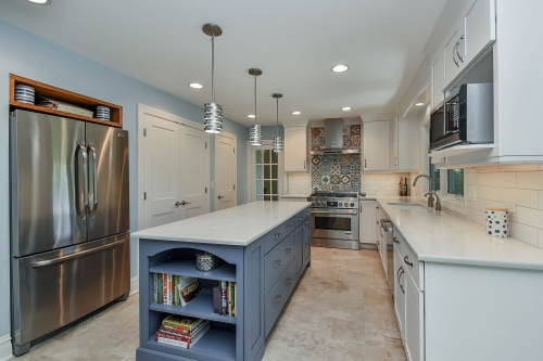 Full overlay framed door shaker kitchen with lovely navy blue island cabinet-Allandcabinet