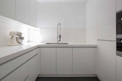 J handle white lacquer kitchen-Allandcabinet