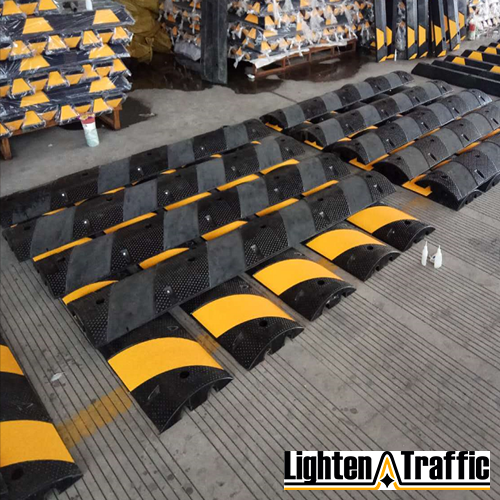High load capacity Durable rubber Speed Bump Speed Breaker rubber speed hump