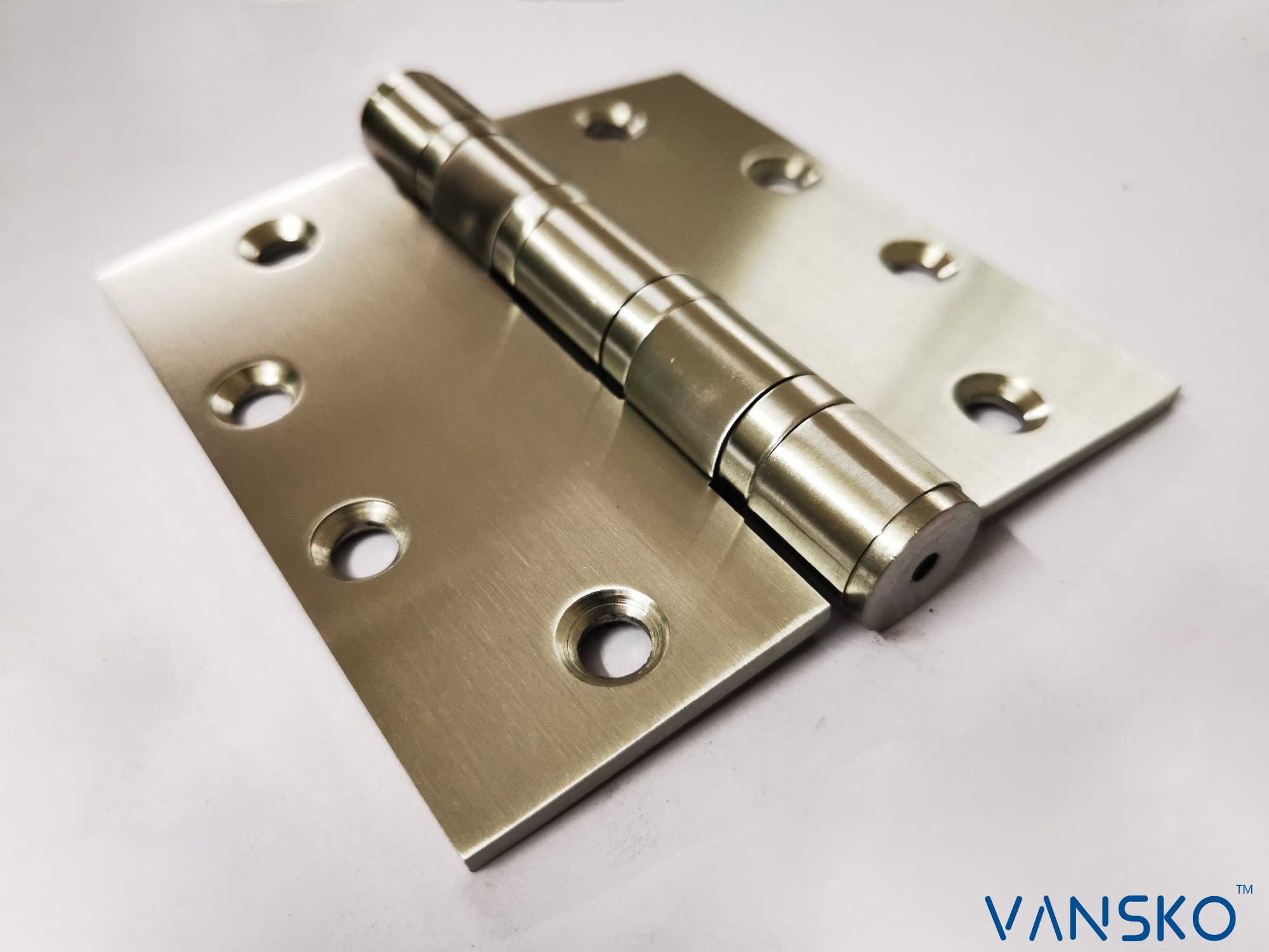 Vansko--- ANSI hinge