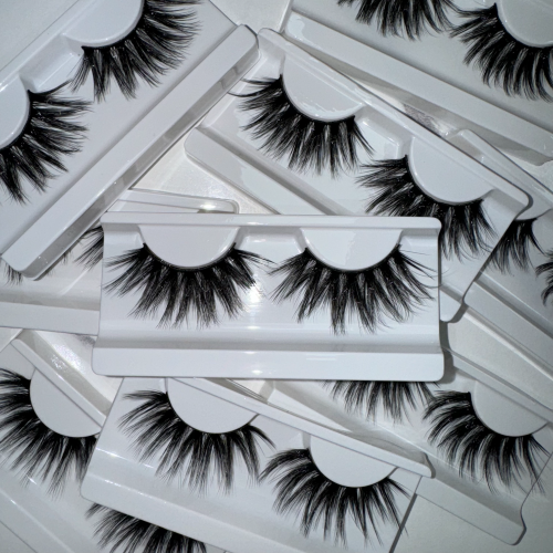 6D07 Dramatic 25mm 3D Silk Lashes (white tray clear cover)