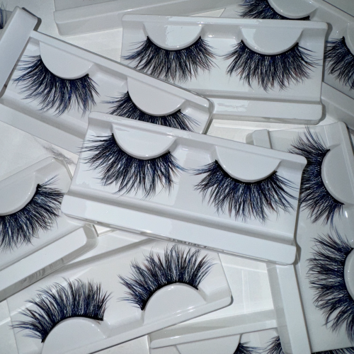 A11 Blue Dramatic 25mm 3D Silk Lashes (white tray clear cover)