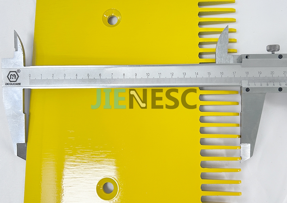 50644838 Travelator Comb Plate