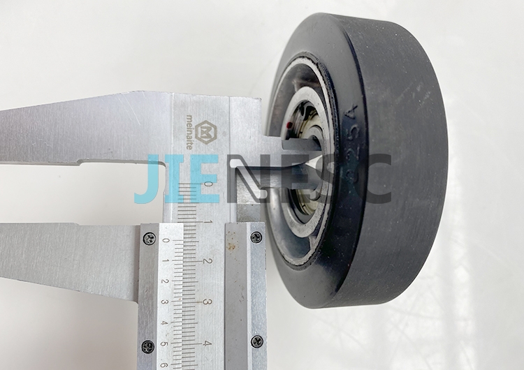 80*22 6202 Black Escalator Roller From Factory