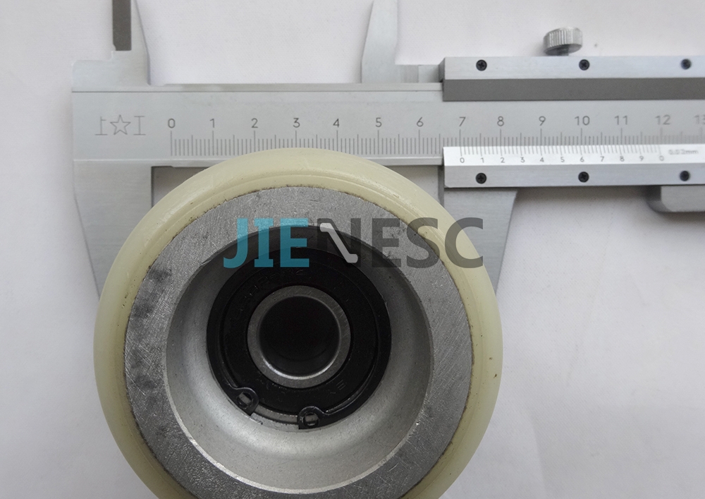 70*60mm 6202*2 Escalator Handrail Roller From Factory