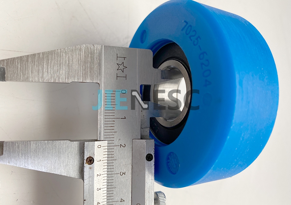 70*25mm 6204 escalator roller from factory