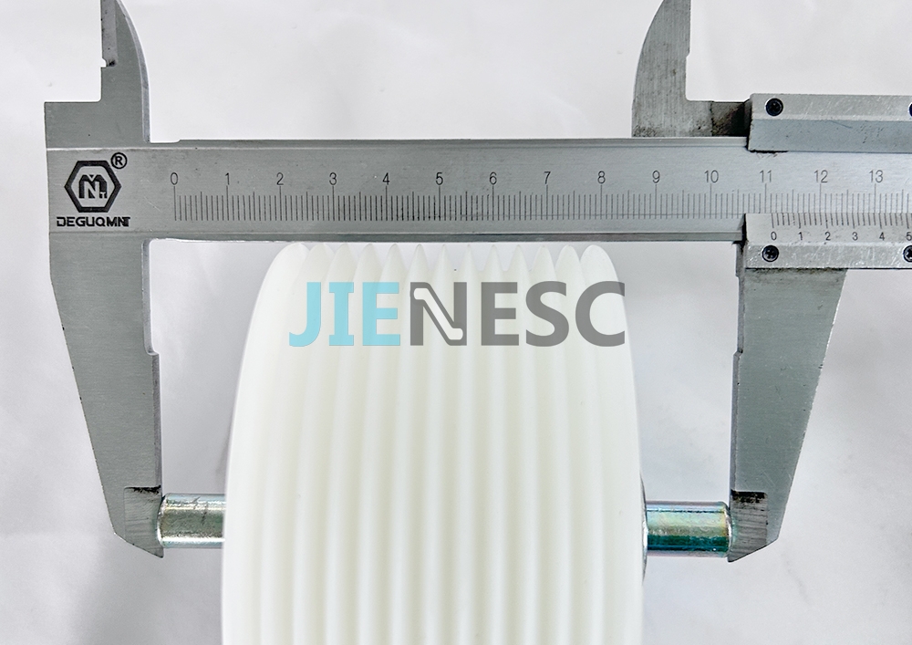 1709154000 1709736500 110*60mm 6305-2RS escalator handrail v-belt roller from factory