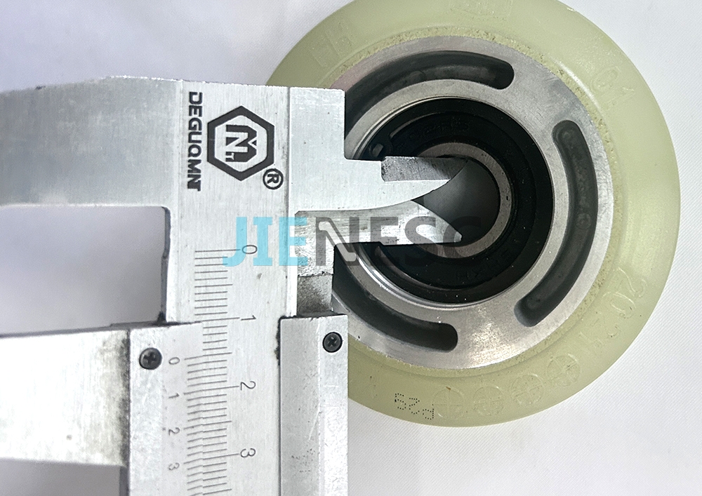 76*25mm 6202 YS004C332 YS005C686G01 Escalator Step Roller From Factory