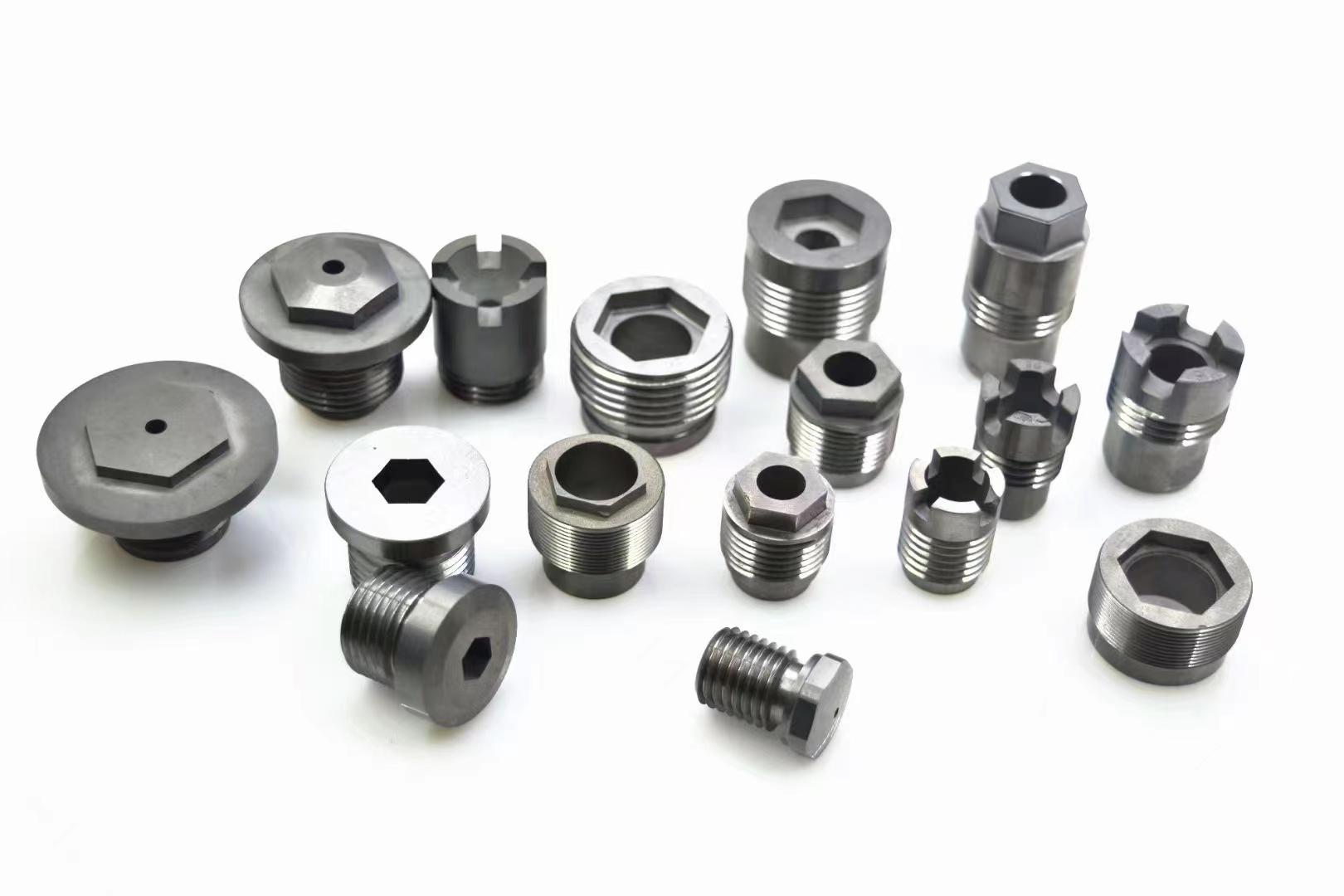 Tungsten carbide thread nozzles