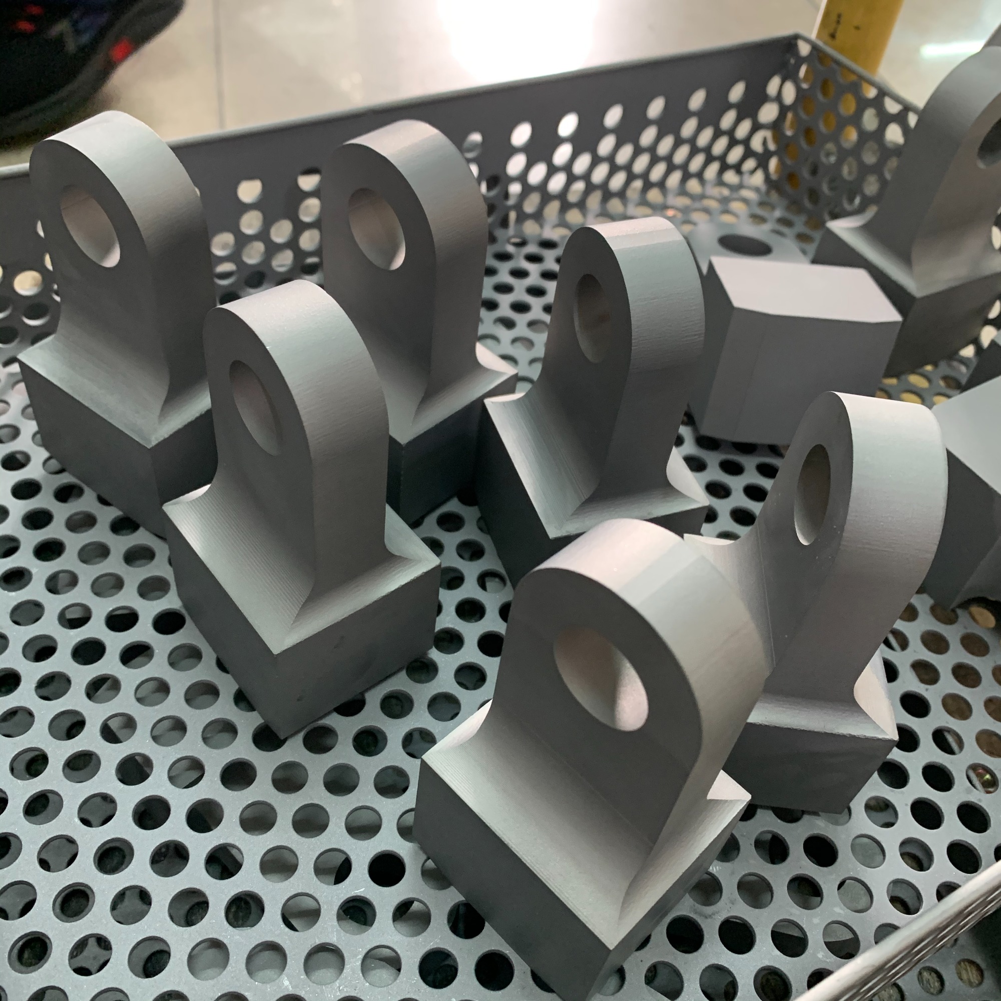 Tungsten carbide crushing hammer