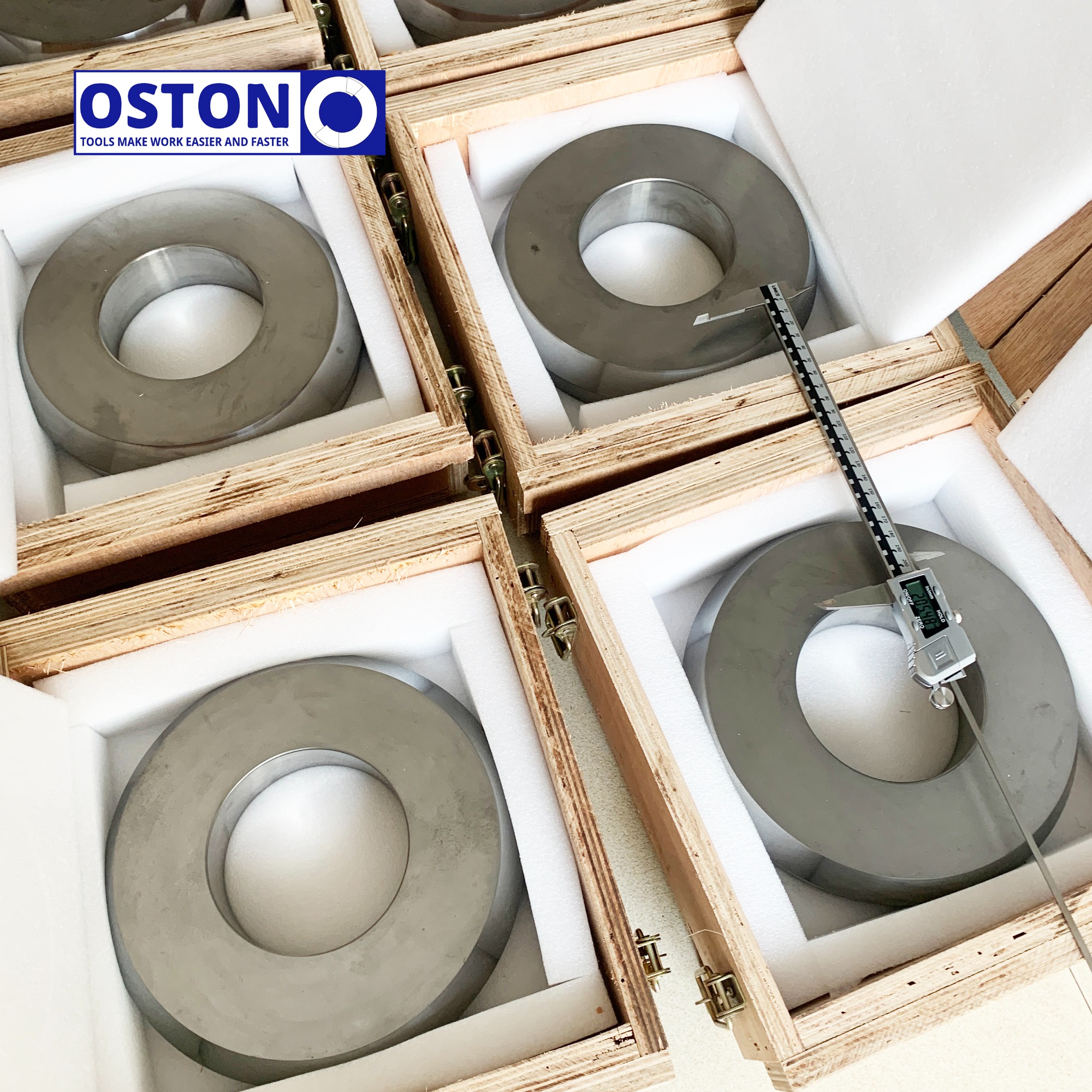 Tungsten carbide flow forming dies