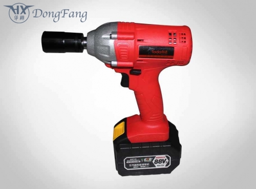 Rechargeable electric wrench for tower erection on transmission line