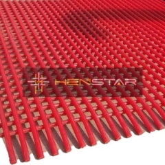 Tensioned polyurethane screen mesh