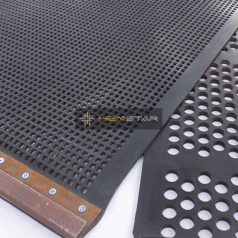 Tensioned rubber screen mesh