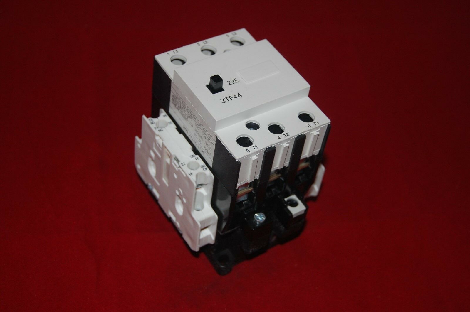 1pc New FITS 3TF44 22 AC CONTACTOR 32A COIL 48V AC 50/60HZ