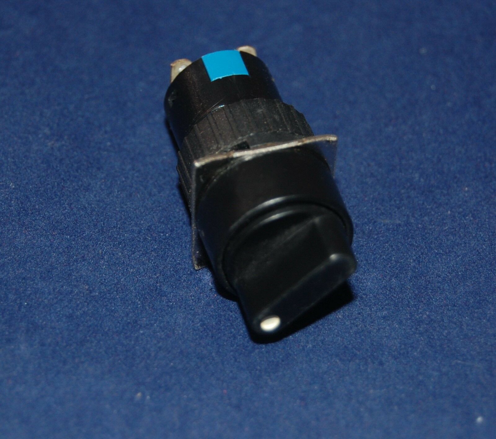 2PCS 16mm Round Selector switch 3 Position MAINTAINED
