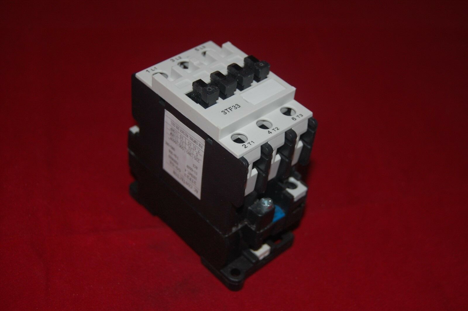 1pc New  FITS 3TF33 00 AC CONTACTOR 22A COIL 110V AC 50/60HZ