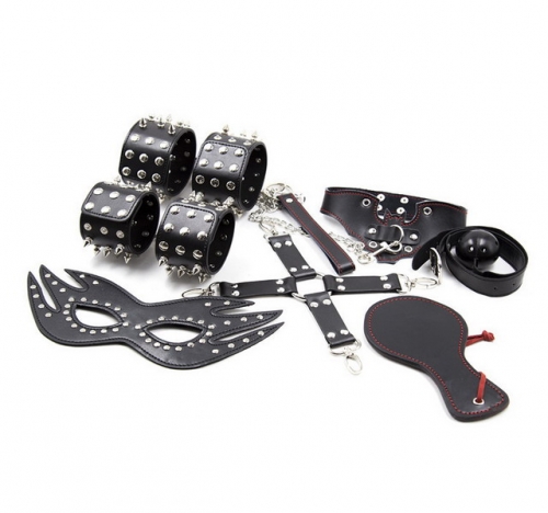 MOG Erotic restraint kit for adult game Black spiked seven piece set hancuffs whip mask  beat sex product for couples