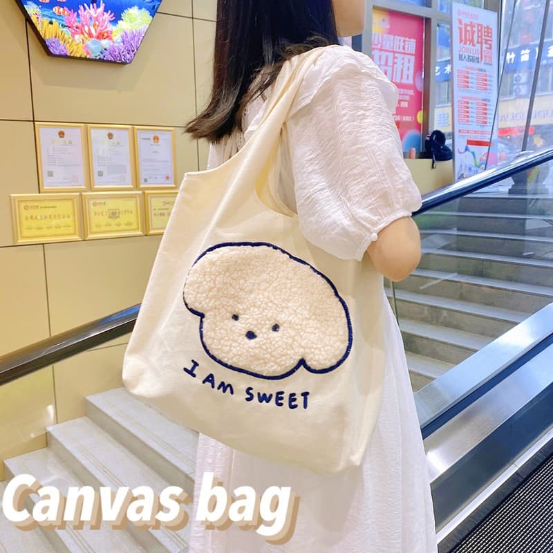 Exquisite canvas bag produced by professional canvas bag factory