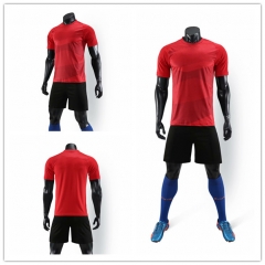 Popular Soccer Jersey customized Football jersey set with High Quality and Cheap Price