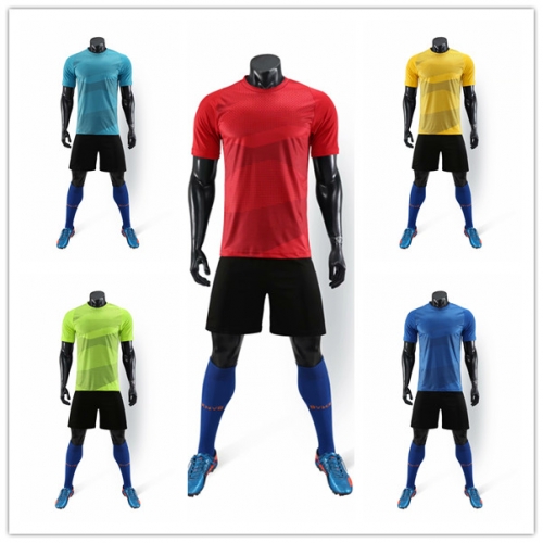 Popular Soccer Jersey customized Football jersey set with High Quality and Cheap Price