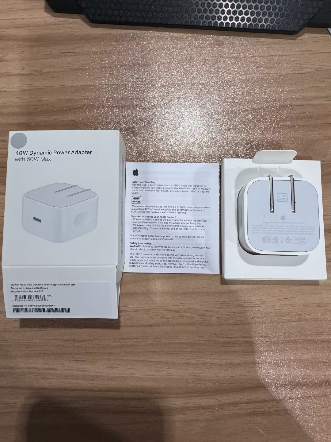 USB-C 40W Dynamic Power Adapter with 60W Max EU US Version