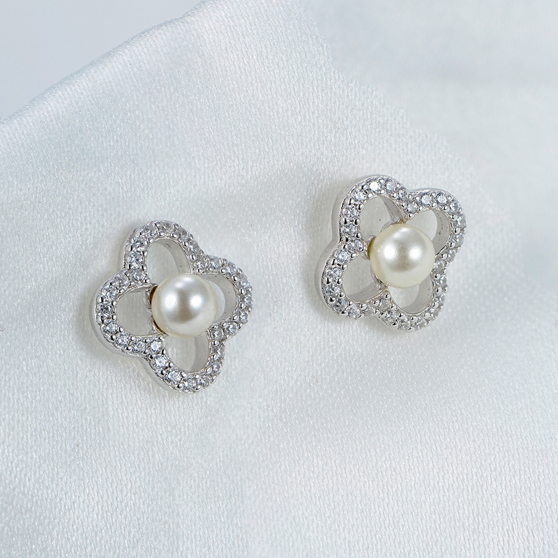 Four Leaf Clover Earring Studs