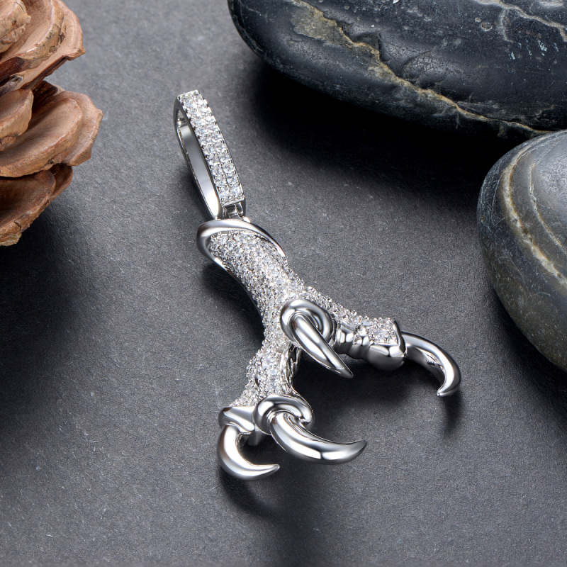 sharp claw pendant