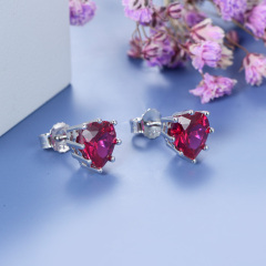 Jul. heart stud earrings