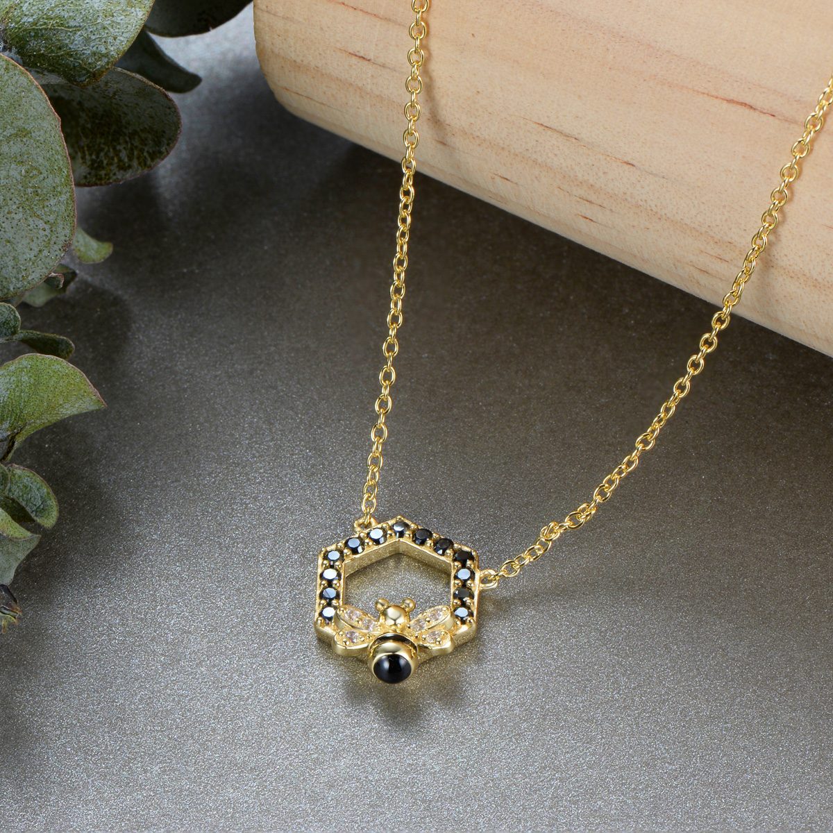 golden bee pendant necklace