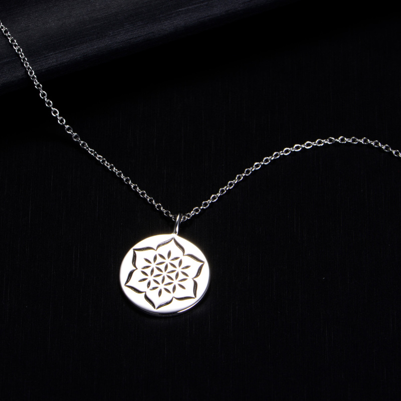 geometric flower pendant necklace