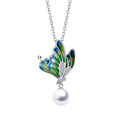 pearl butterfly pendant necklace