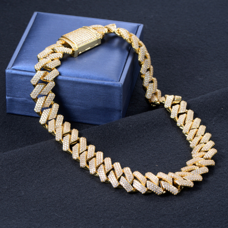 Iced out cuban link chain necklace 18mm