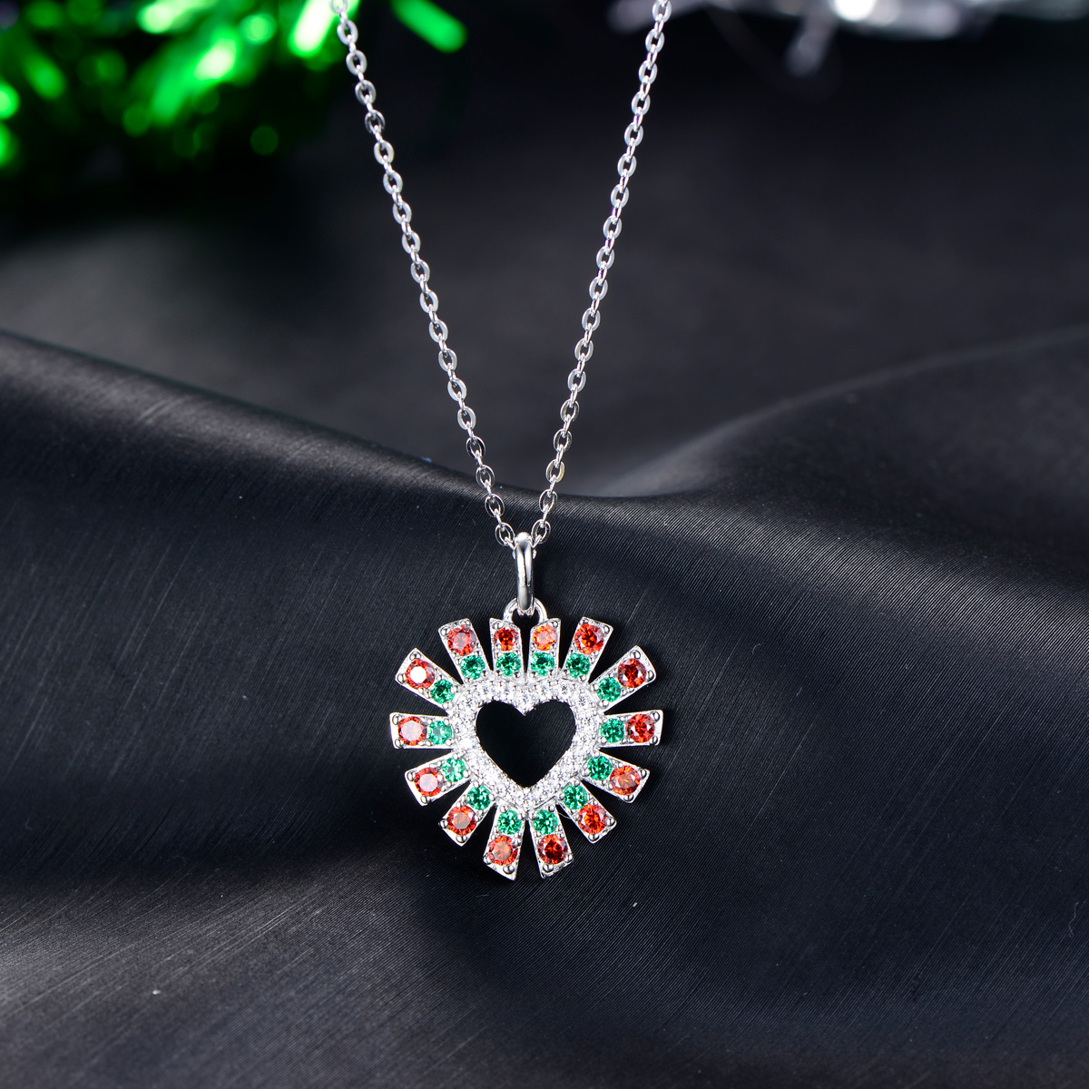 Christmas heart pendant necklace