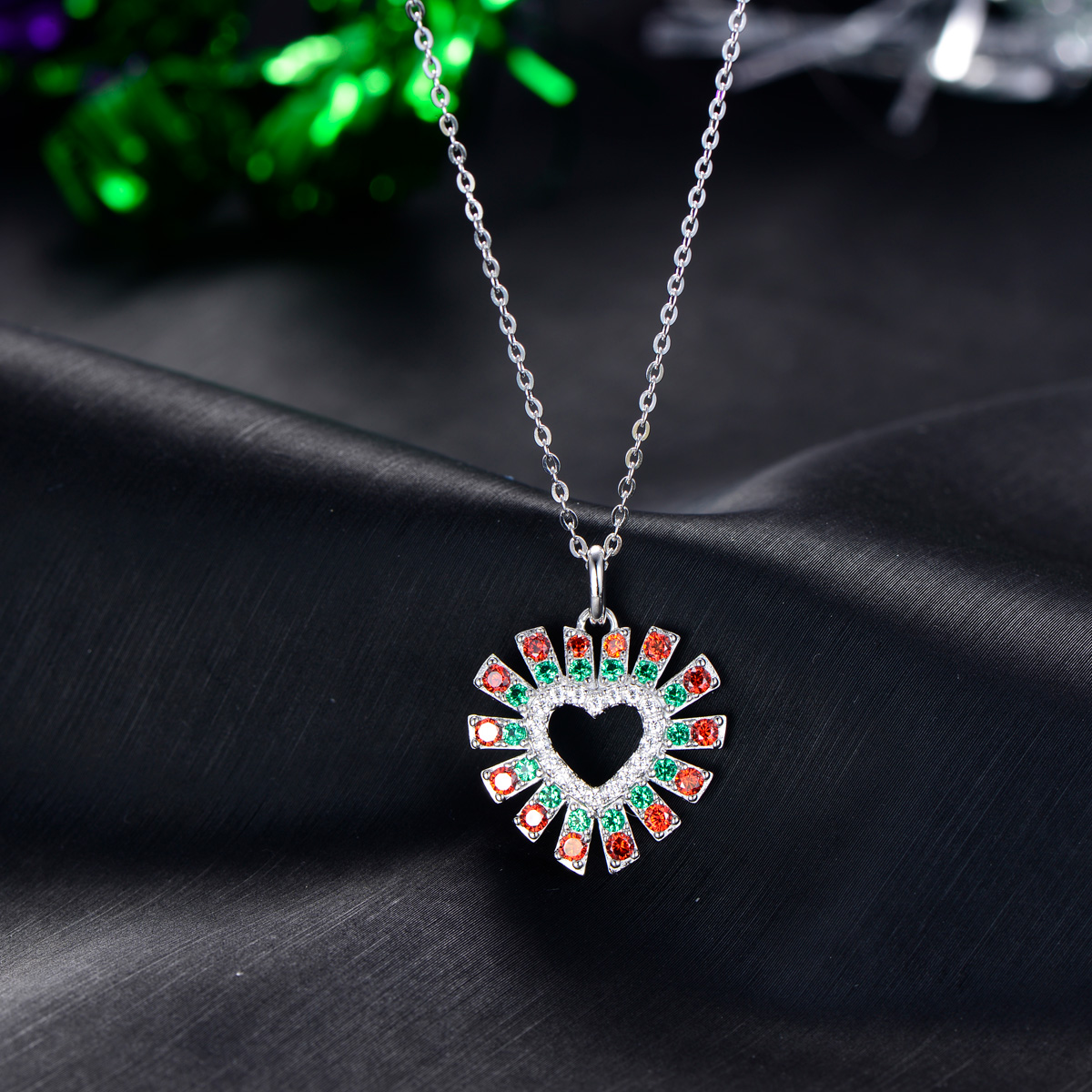 Christmas heart pendant necklace