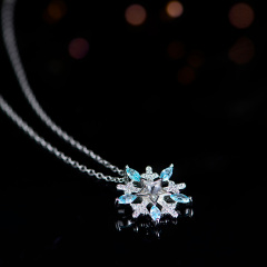 Christmas snowflake star pendant necklace