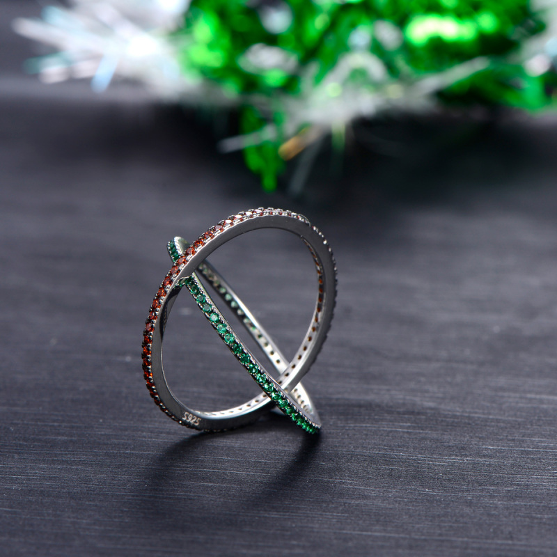 Christmas Crossed Circle Rings