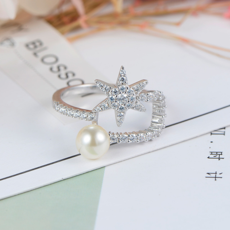 Christmas ice crystal and pearl ring