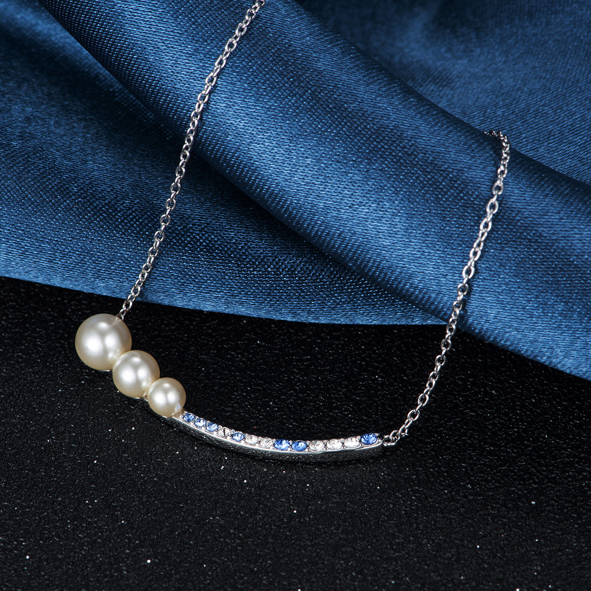 Pearl Smile Necklace
