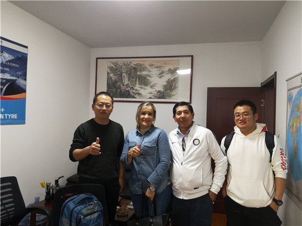 Customers from Ecuador visit Kelucktyre Customers from Ecuador visit Kelucktyre